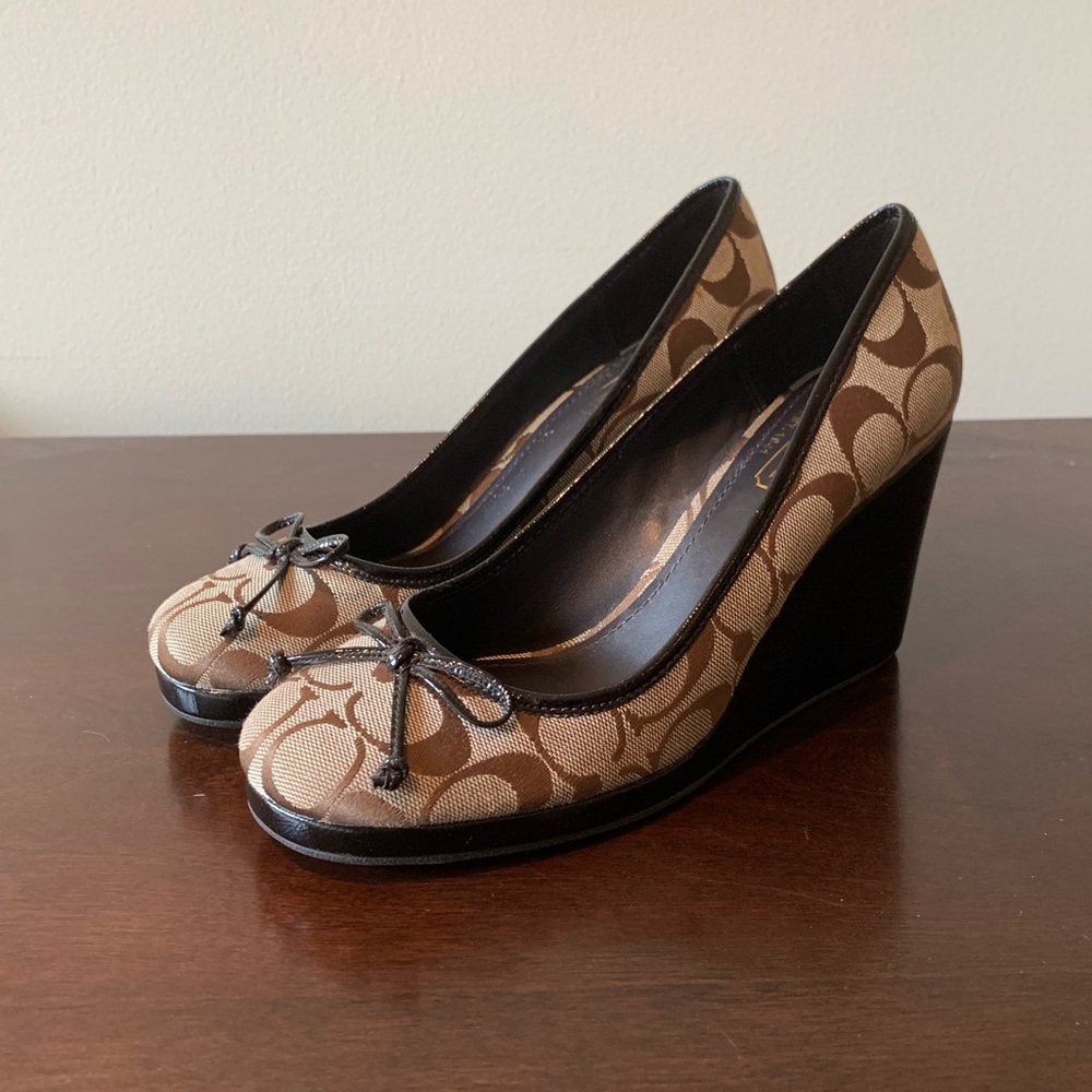 NWOB COACH WEDGES